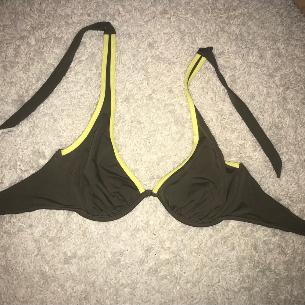 Victoria’s Secret Bikini Top